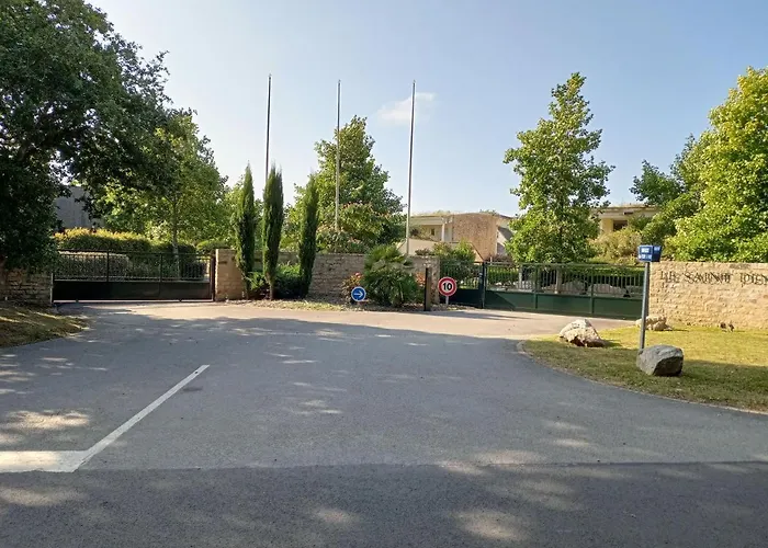 De Standing Dans Le Golf International De La Baule *