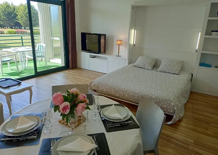 De Standing Dans Le Golf International De La Baule